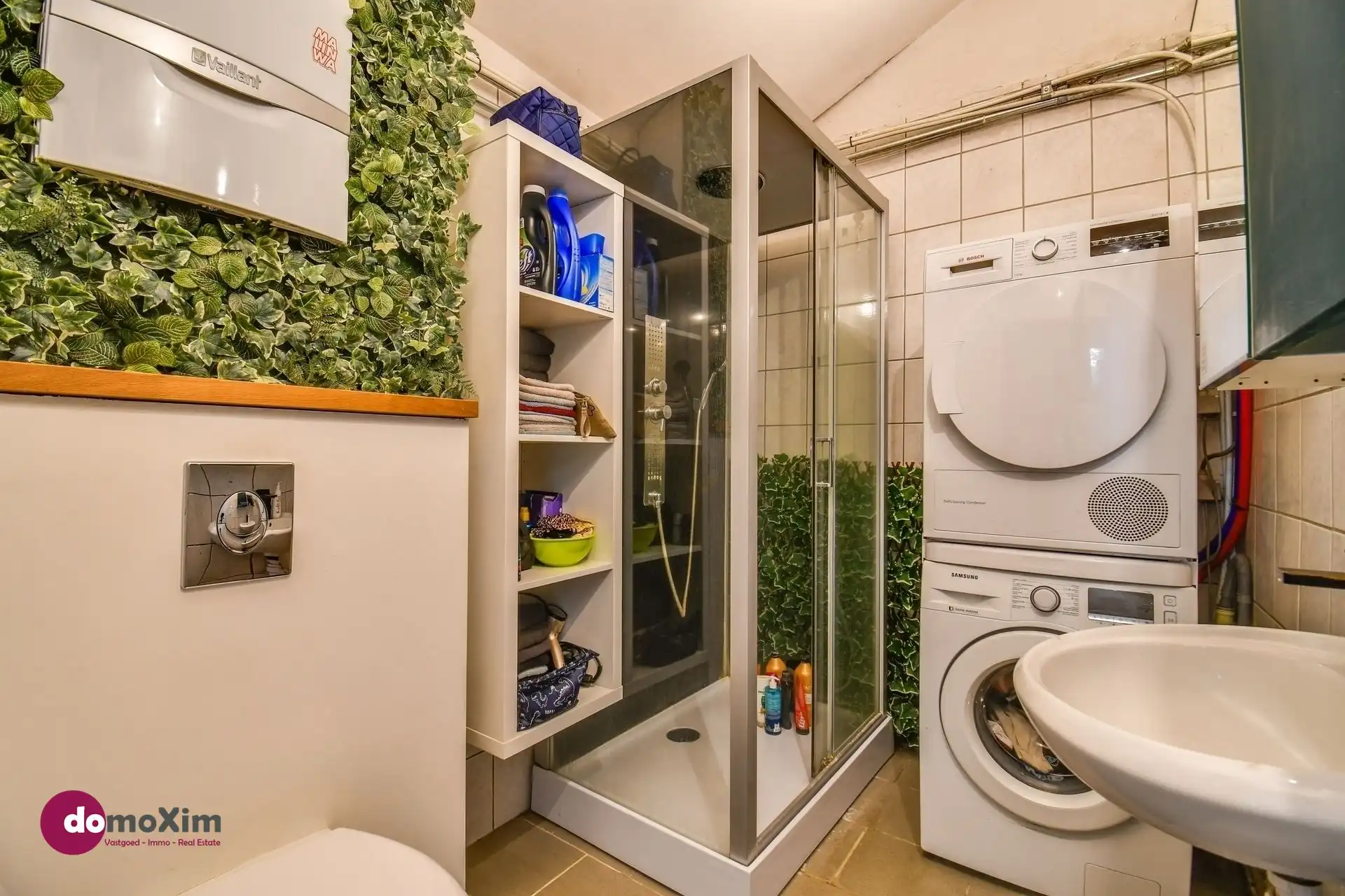 Instapklare woning met ruime hangar nabij het centrum van Hever foto 11