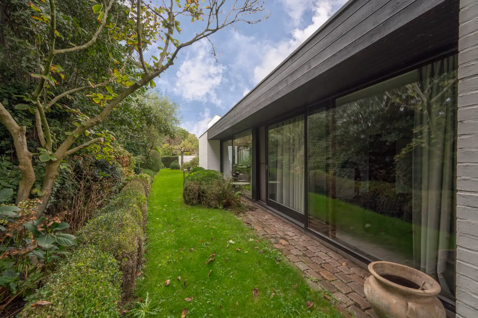 Karaktervolle, alleenstaande woning in Sint-Andries! foto 15