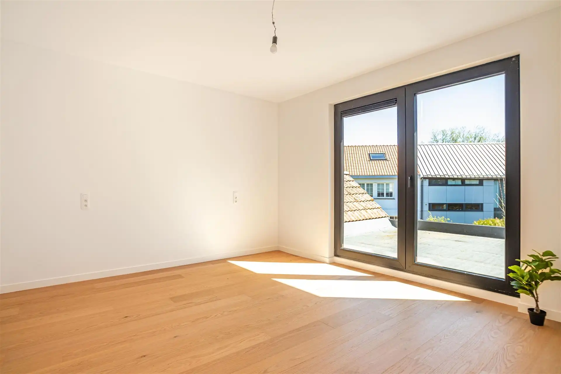 Stijlvol gerenoveerde woning met ZO-tuin in Hove foto 17