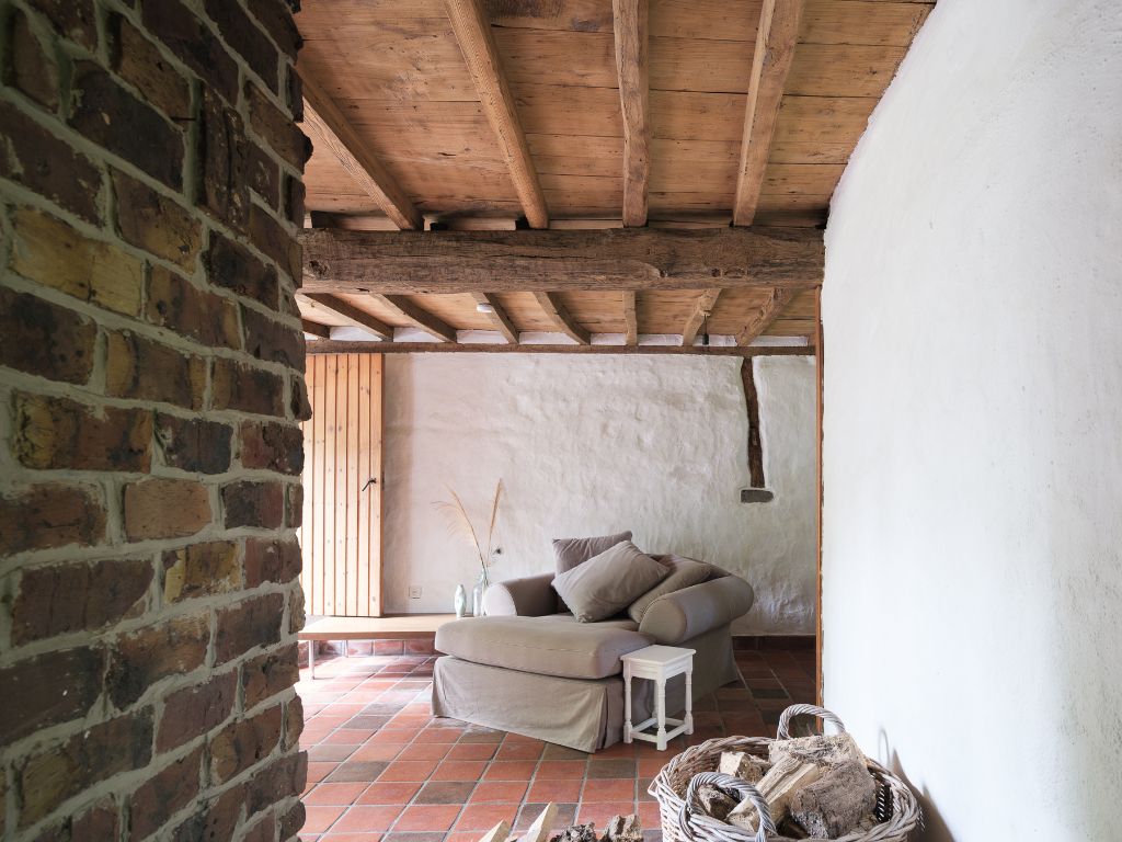 Dikkelvenne – Terrein van 2.179 m² met op heden nog een te renoveren hoeve, omgeven door groen en weides. foto 10