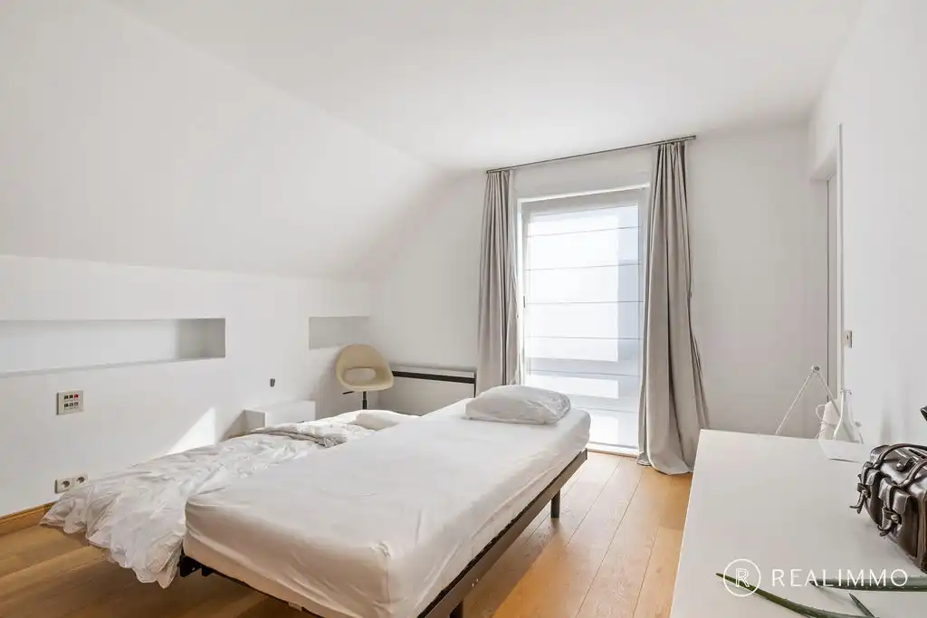 Tijdloze duurzame villa op 1.892m² met zwembad! foto 15