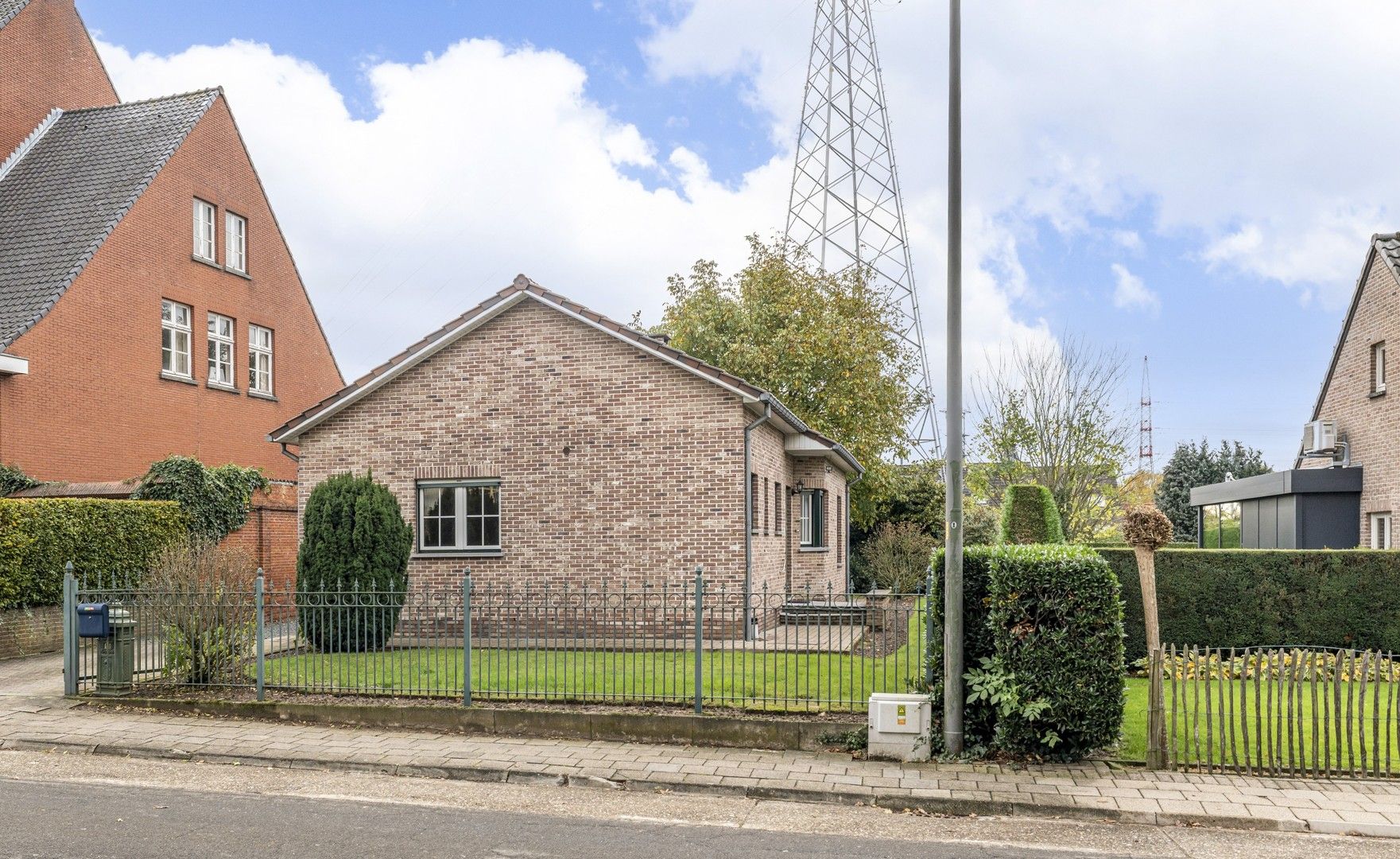 🏡 Te koop: charmante gelijkvloerse woning met topligging in hartje Houthalen – geen renovatieplicht! foto 2