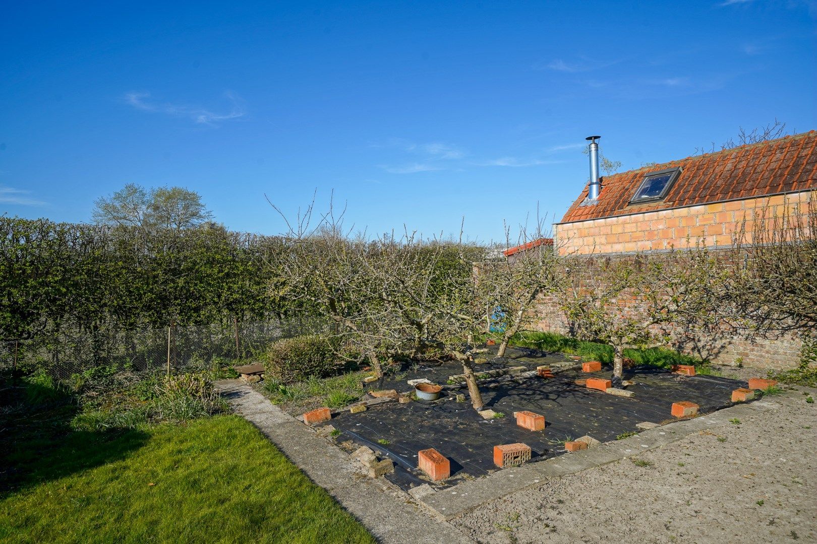 Ruime woning met garage en zonnige tuin tussen Oudenburg en Zandvoorde foto 4