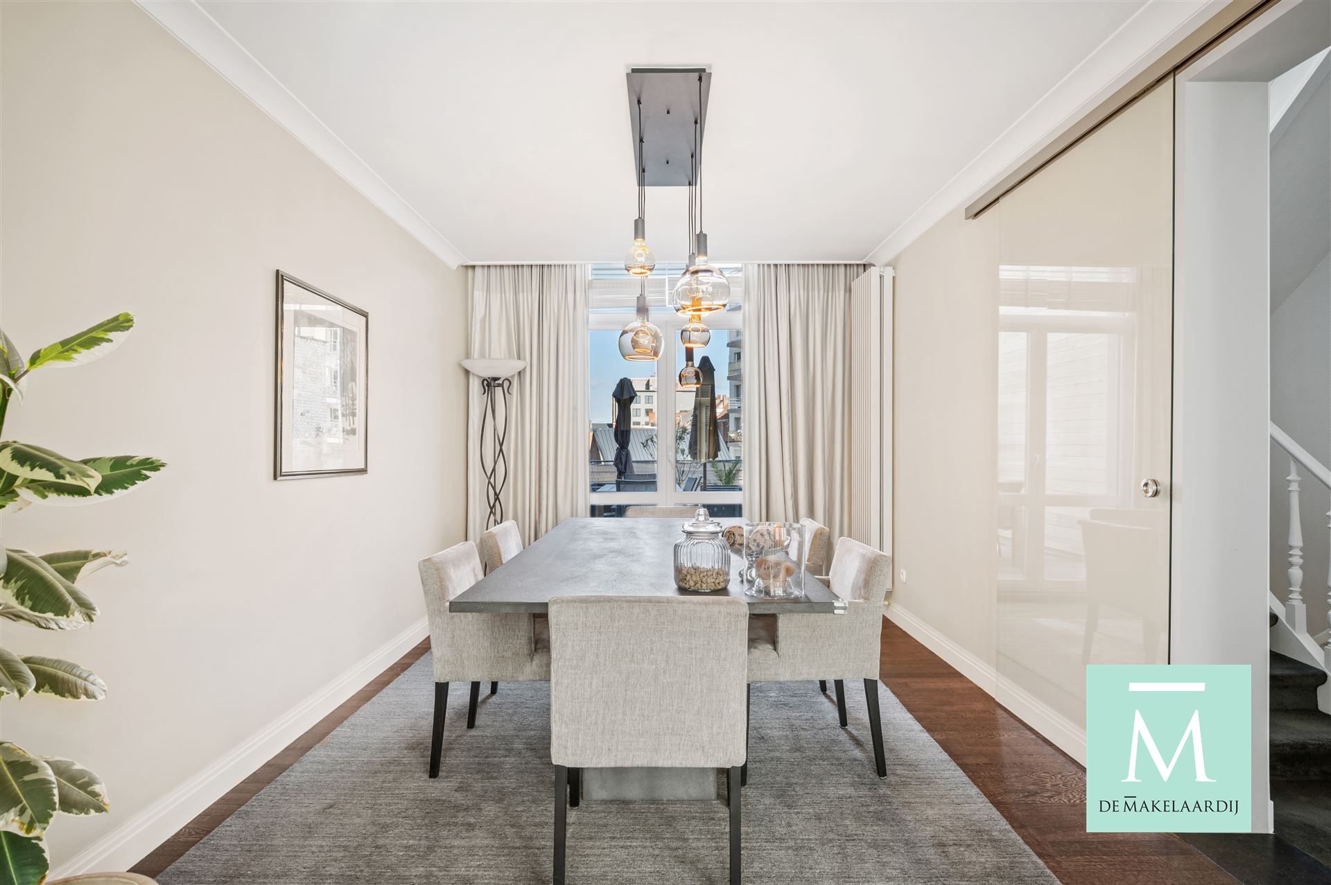 Prachtige handelswoning met overdekte garage nabij de vaart te Mechelen foto 8