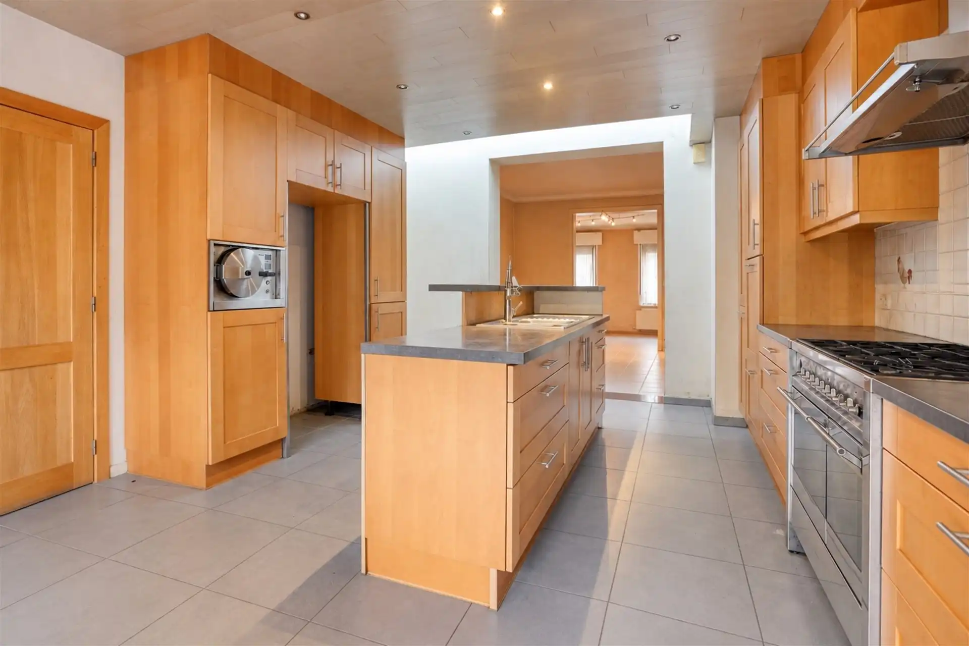 Woning met veel potentie gelegen te Erp-Kwerps foto 5