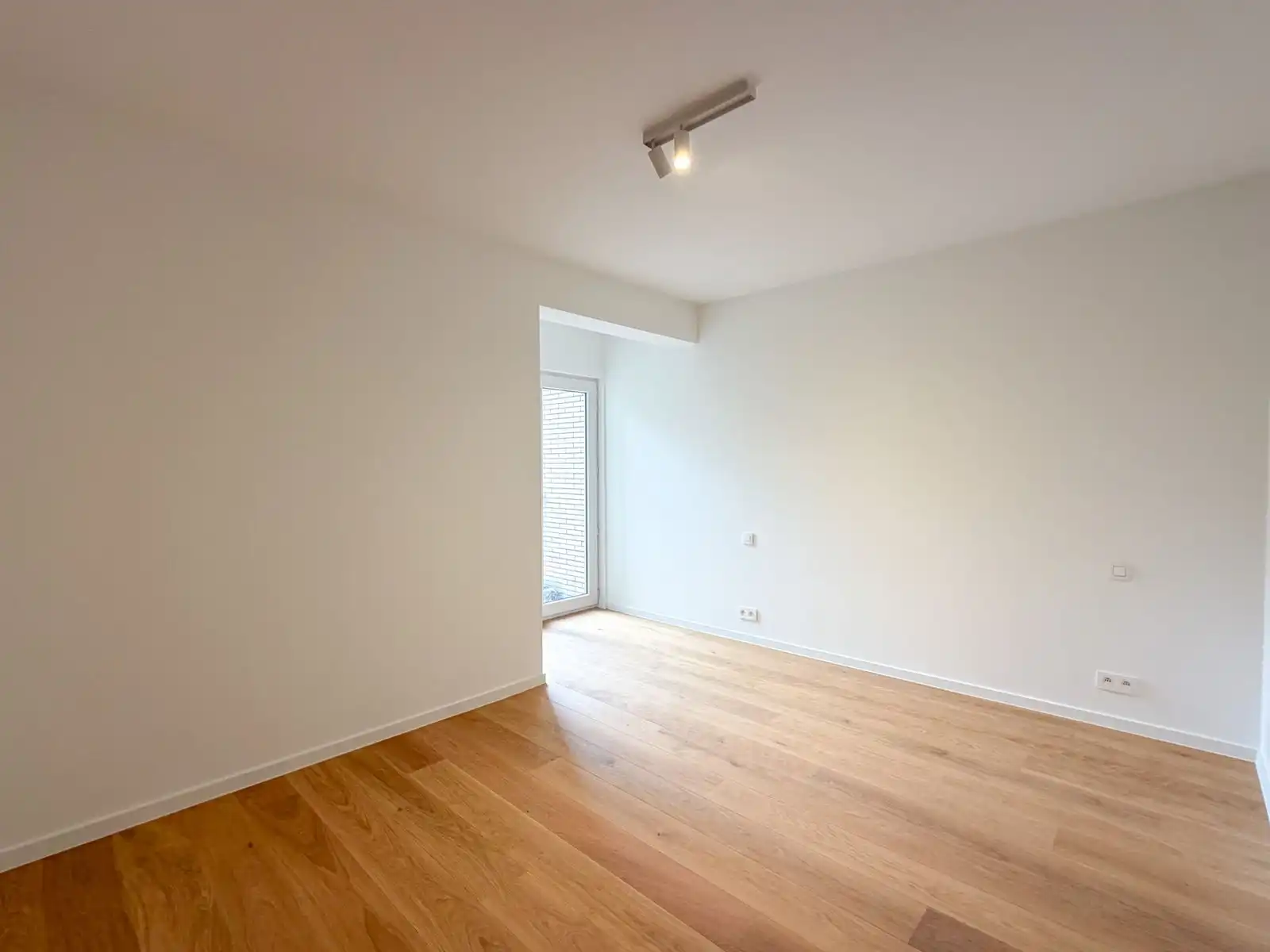 Lichtrijk, volledig gerenoveerd appartement met 2 slpk pal aan het park foto 14