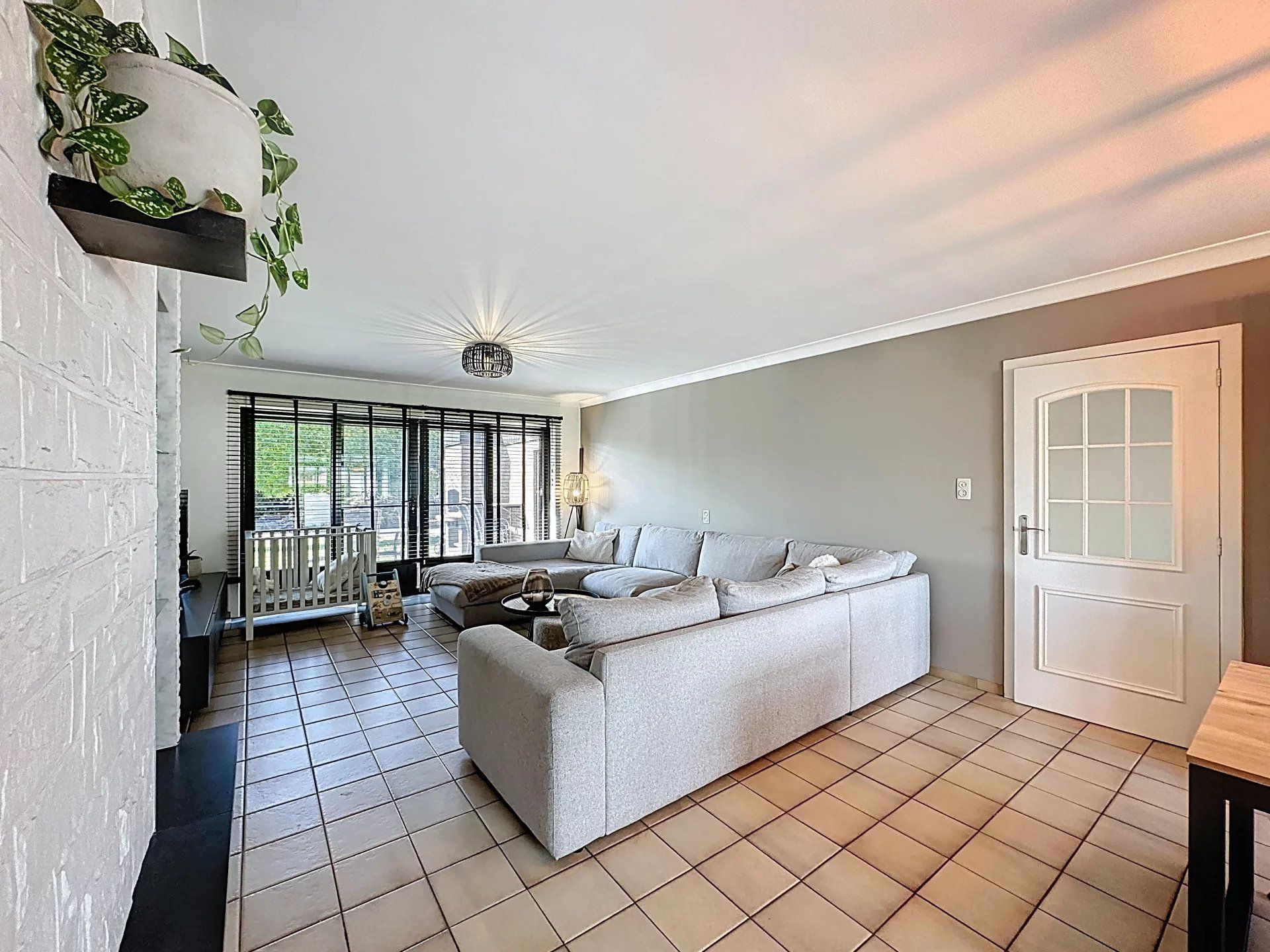 Gelijkvloerse woning op ruim perceel (8 are) in landelijke omgeving. foto 5