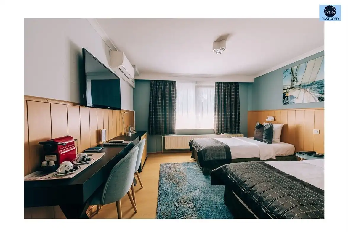 ZEER GOED GELEGEN, GOED DRAAIENDE HORECAZAAK TE VOORDE foto 16