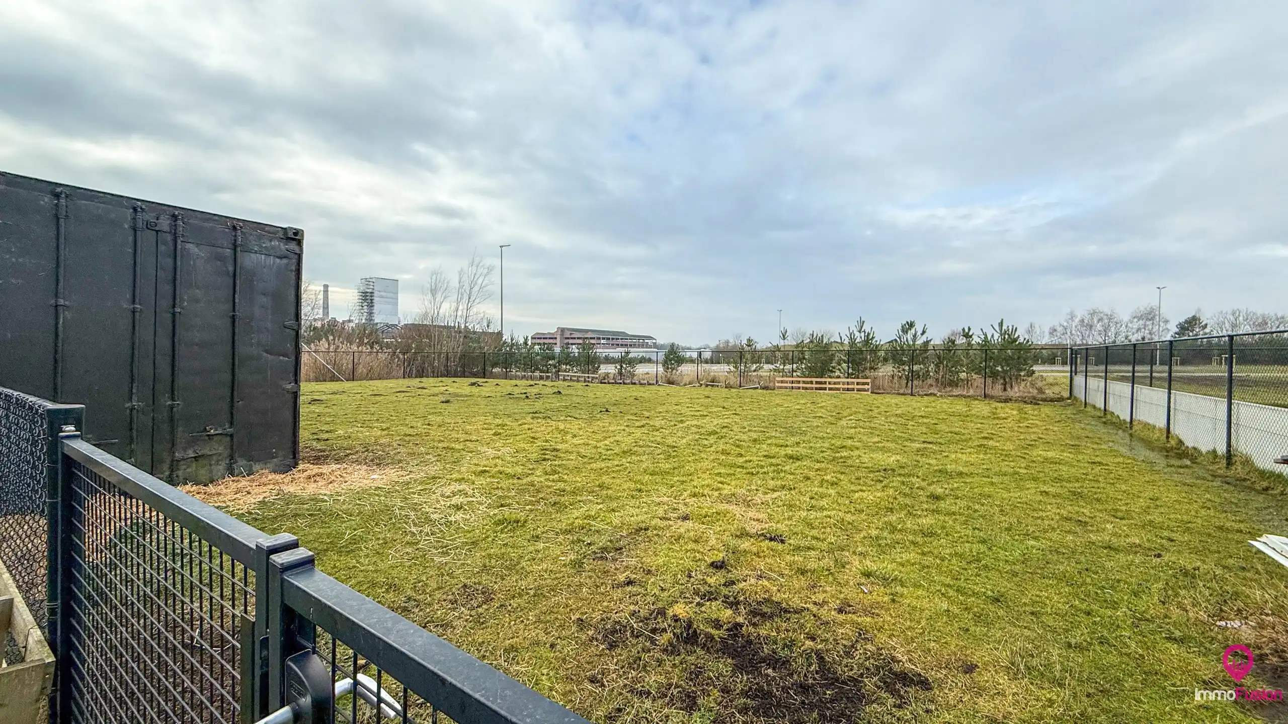 Veelzijdig industrieel pand met woonst en zonnepanelen! foto 72