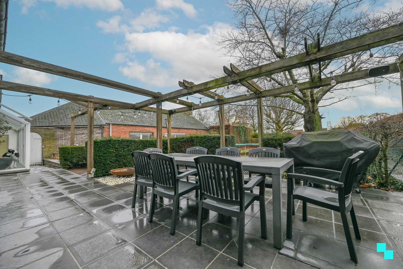 Uitzonderlijke eigendom bestaande uit een gezinswoning & afzonderlijk (kantoor)gebouw te Izegem foto 22