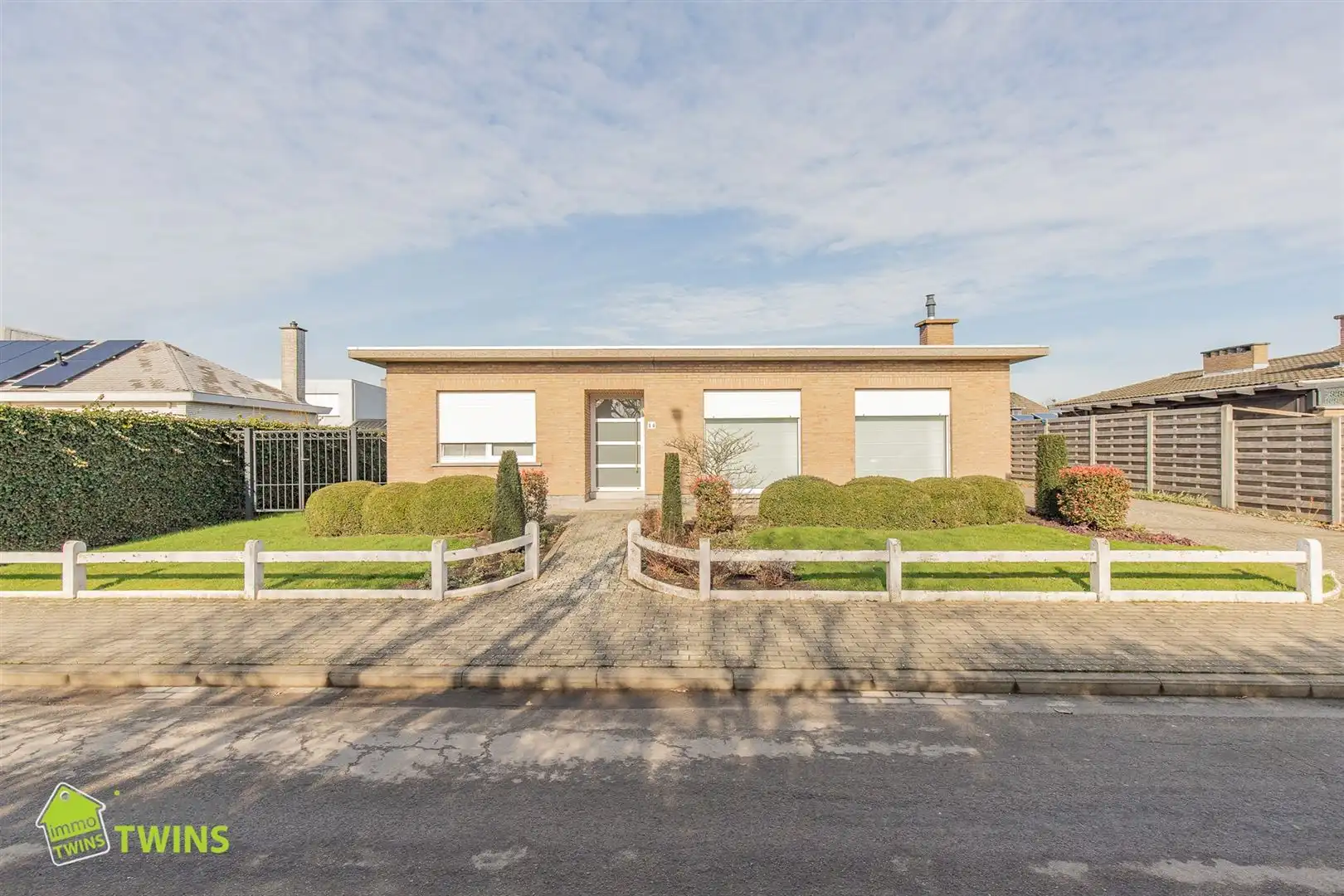 Hoofdfoto van de publicatie: Residentieel gelegen bungalow met 3 slpks in Grembergen