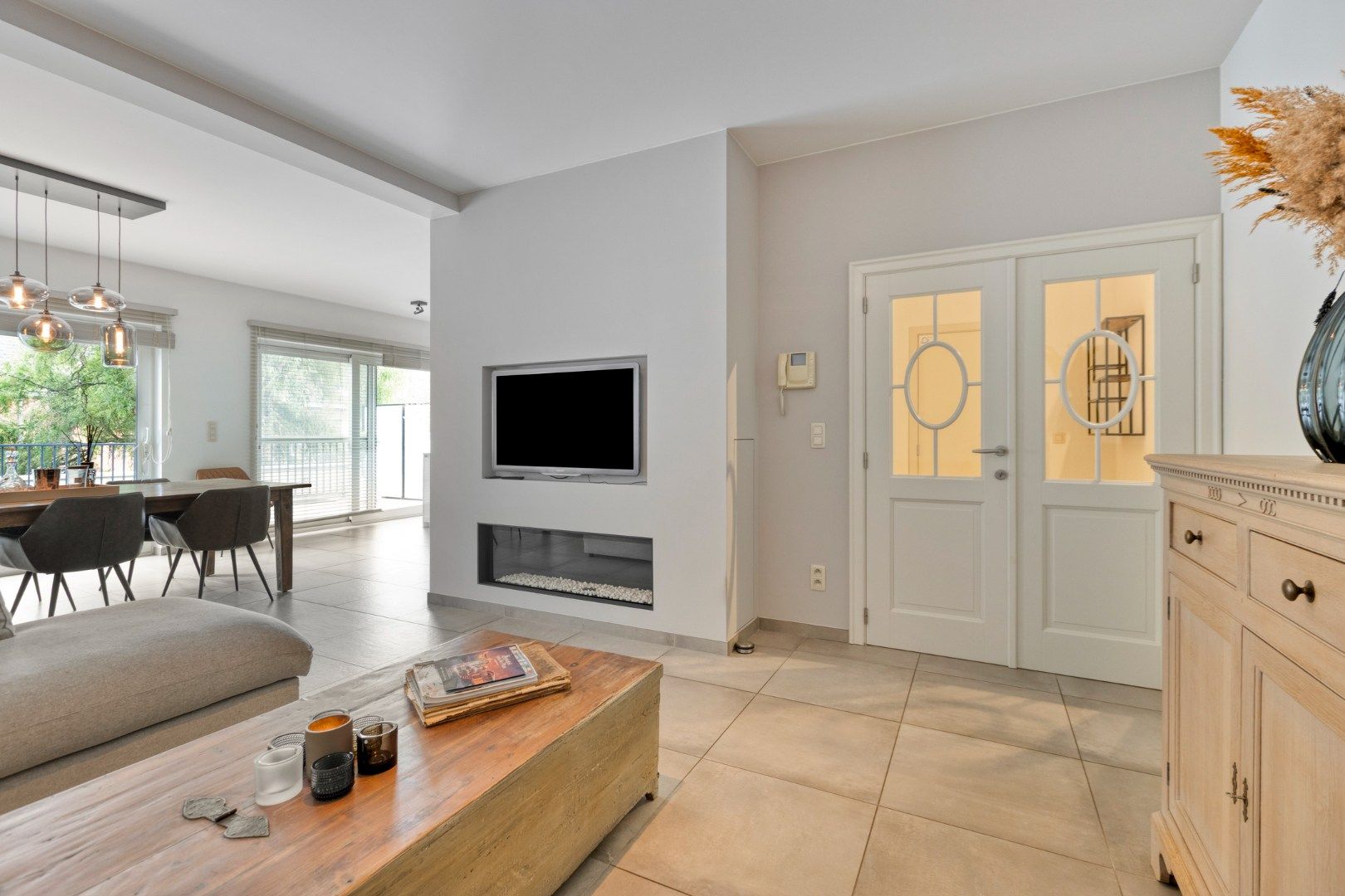 Ruim appartement met 2 slpks, parkeerplaats en dubbele garagebox in Mol-centrum ! foto 4