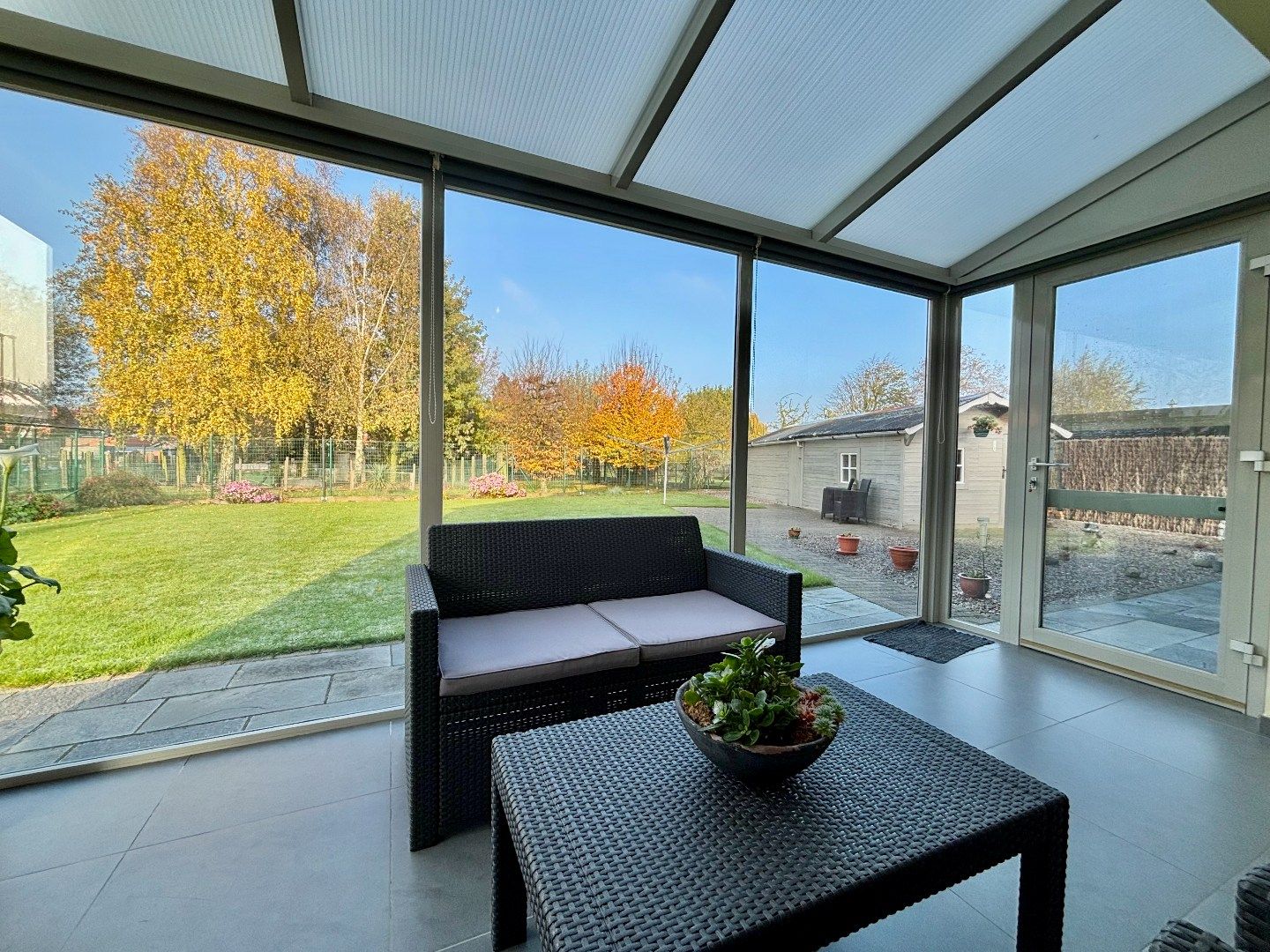 ALLEENSTAANDE VILLA OP 700M² IN EEN RUSTIGE WIJK MET 4SLPKS, GARAGE VOOR 2 WAGENS EN RUIME TUIN  foto 6