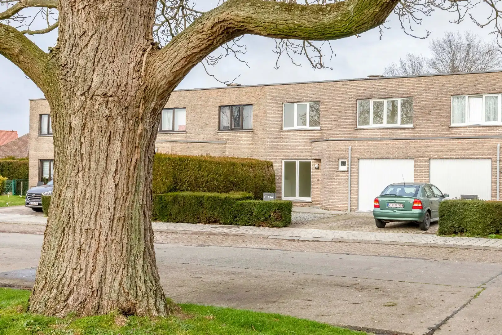 Gunstig gelegen instapklare woning in rij met garage en toffe tuin foto 3