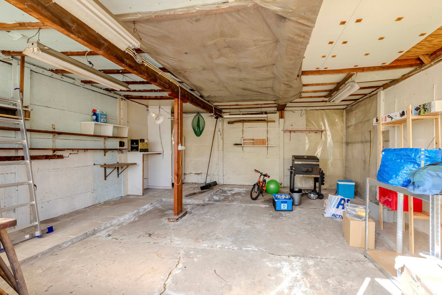 Te renoveren woning op 820m² met vergunning foto 29