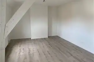 Volledig gerenoveerde woning met 5 slaapkamers foto 12
