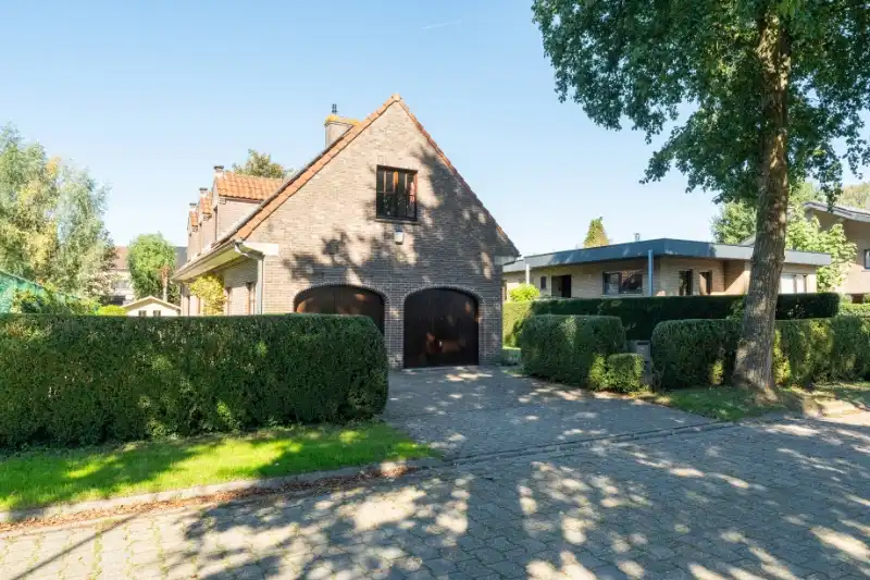 --- NIEUW --- Op te frissen ruime landelijke woning te Mariakerke! foto 23