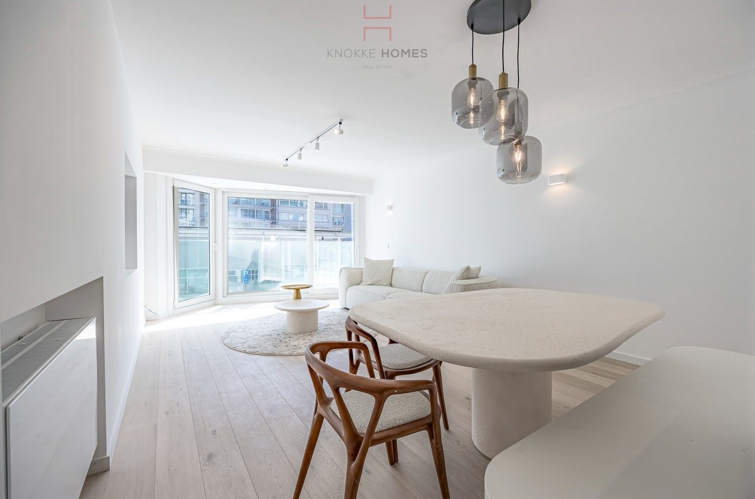 Zonnig, gerenoveerd appartement met zijdelings zeezicht aan het Lichttorenplein foto 2