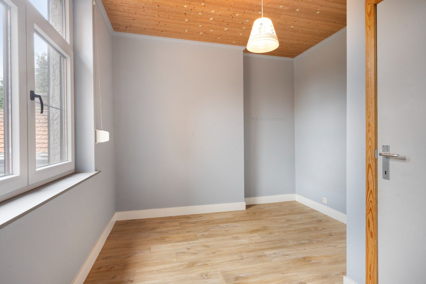 Recent gerenoveerde woning met 3 slaapkamers en prachtige tuin - EPC 141 kWh/m² - bewoonbare oppervlakte 137 m²         foto 20