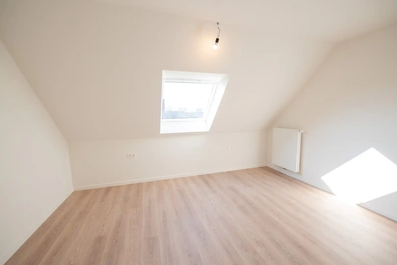 Topper!! Stijlvolle & energiezuinige nieuwbouwwoning met 4 slaapkamers in Waregem - KIJKWONING foto 9