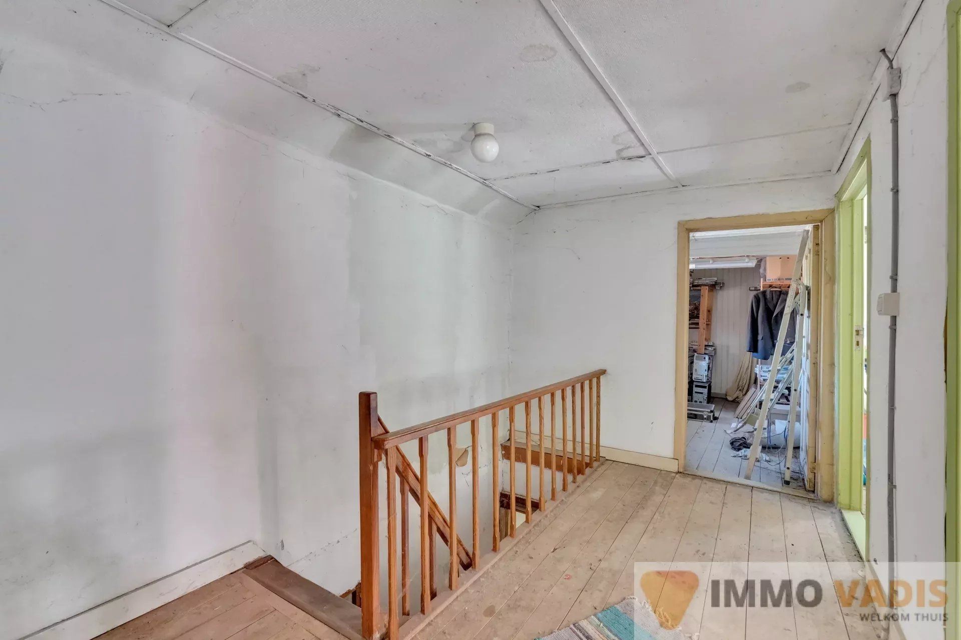 Te renoveren hoeve met binnenkoer en stallingen foto 9