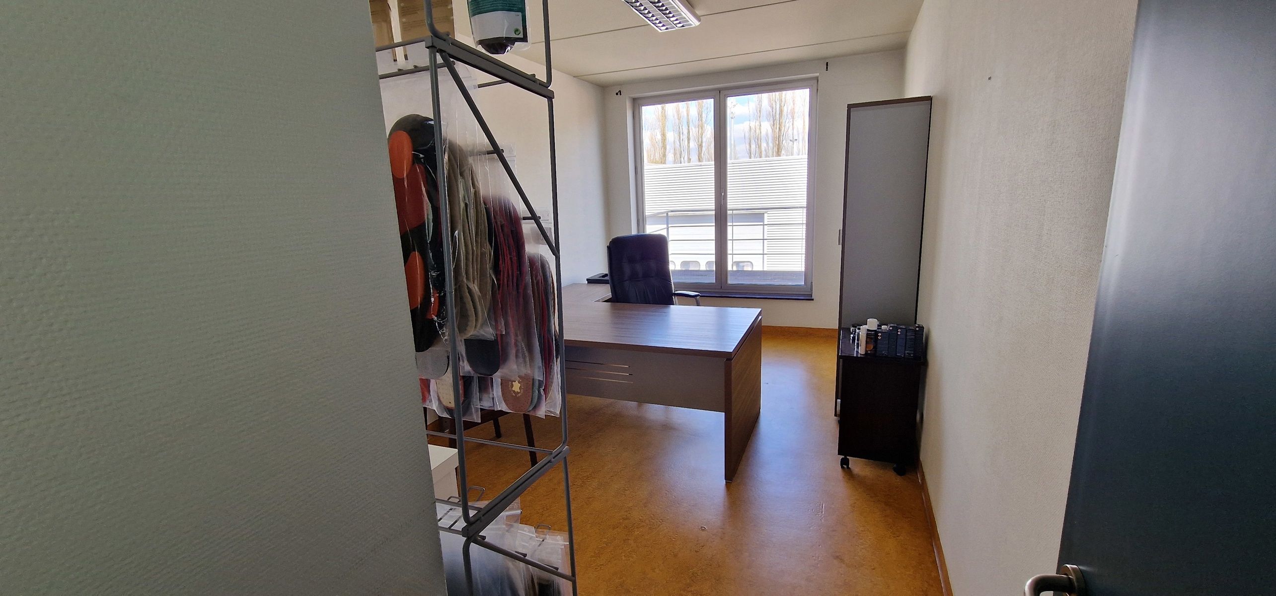 Grote magazijnruimte/atelier met kantoor te koop in Deurne  foto 43