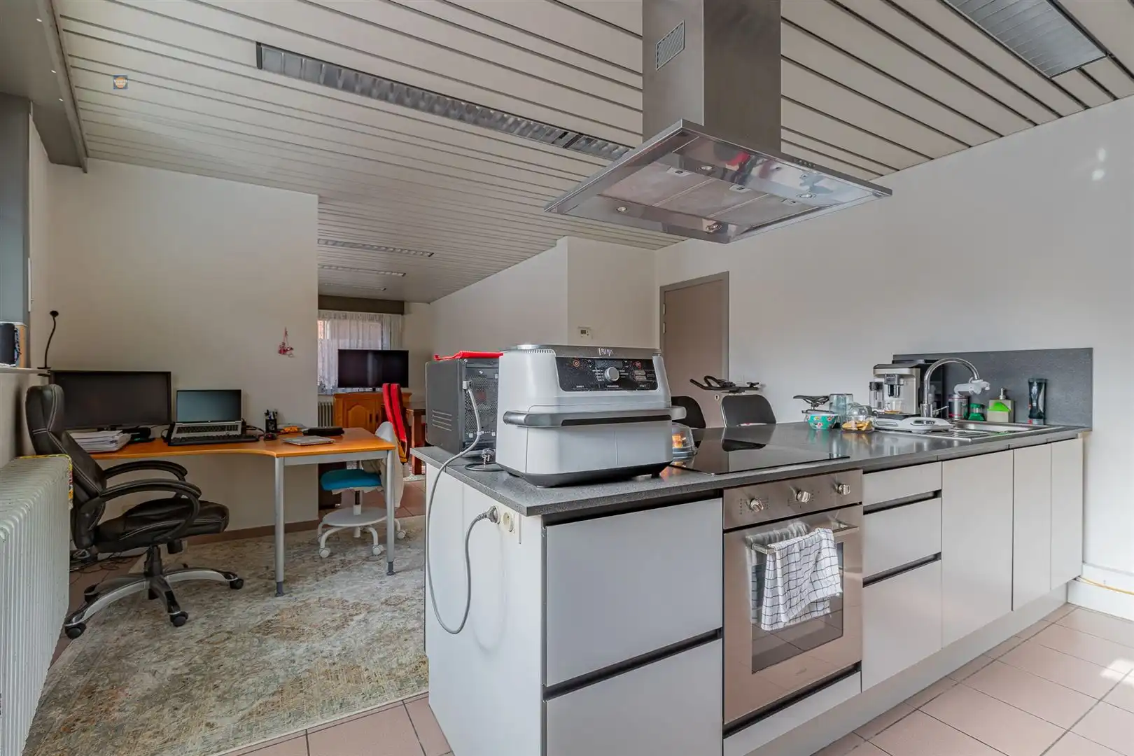 Charmante gezinswoning met 3 slpk en garage foto 4