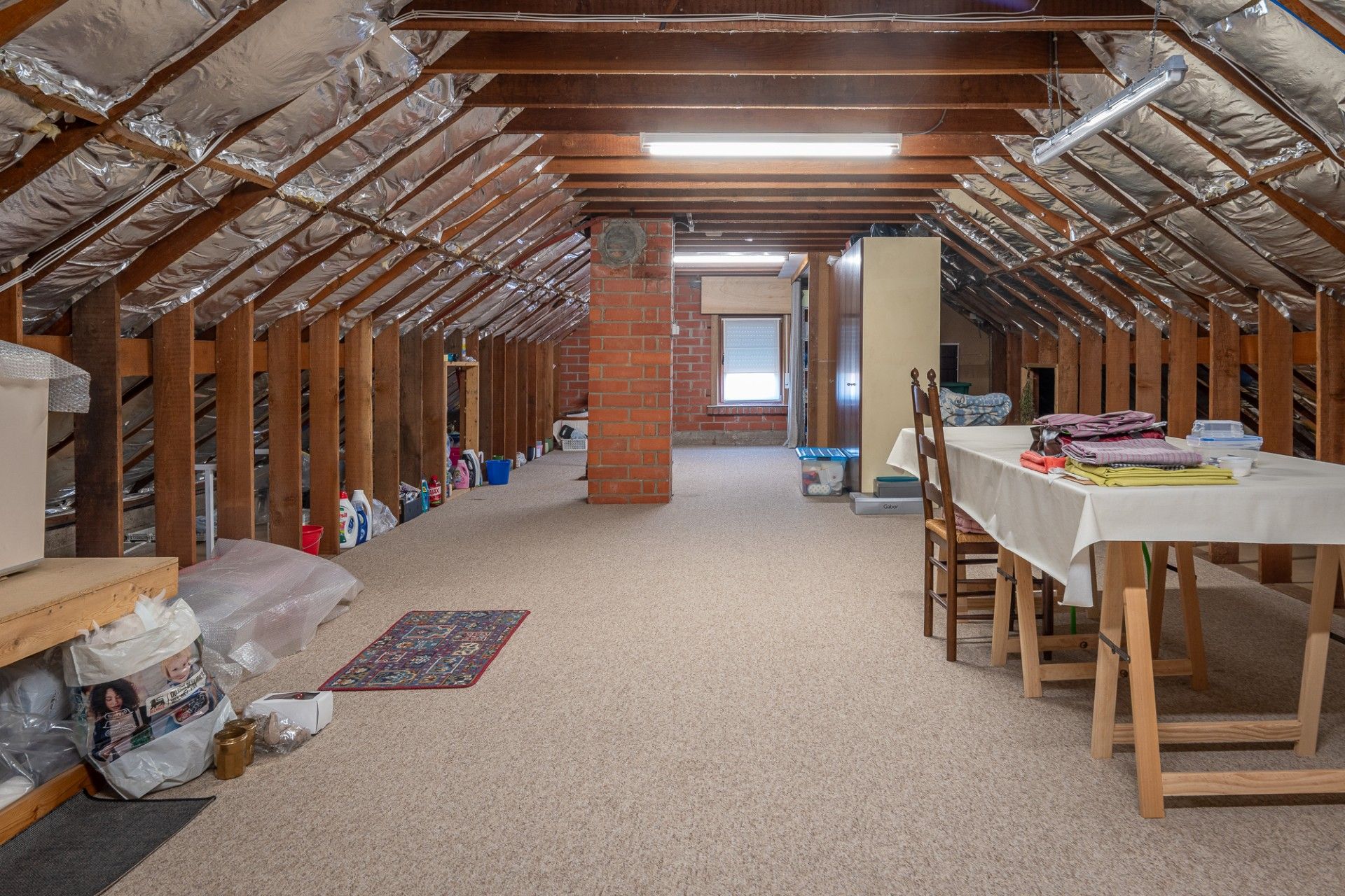 Rustig gelegen, ruime woning met magazijn foto 21