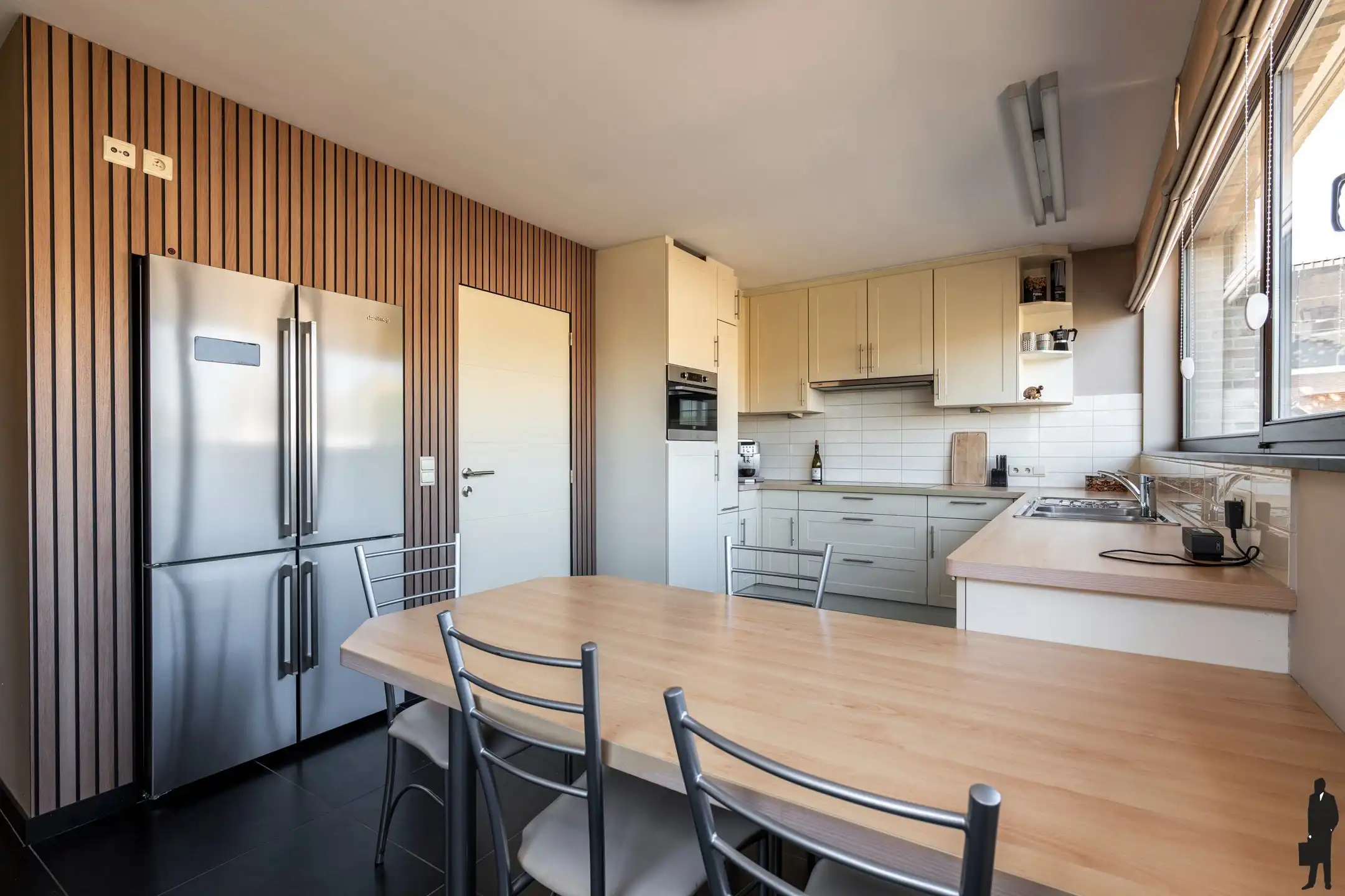 Unieke, ruime architectenvilla met riante kelder en werkbox foto 10