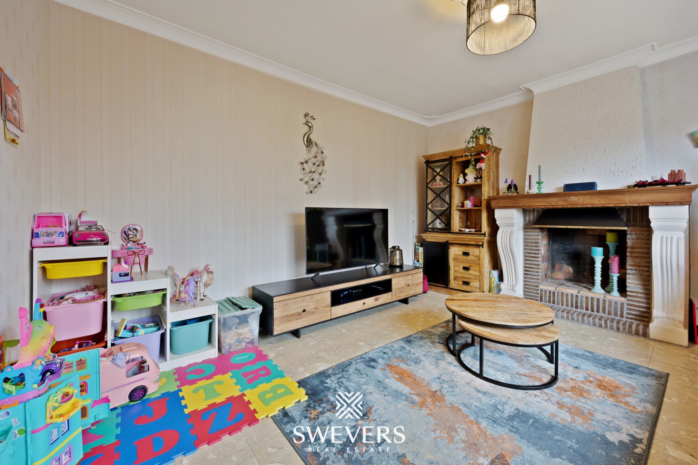 Open bebouwing met 3 slaapkamers en garage in rustige straat foto 5