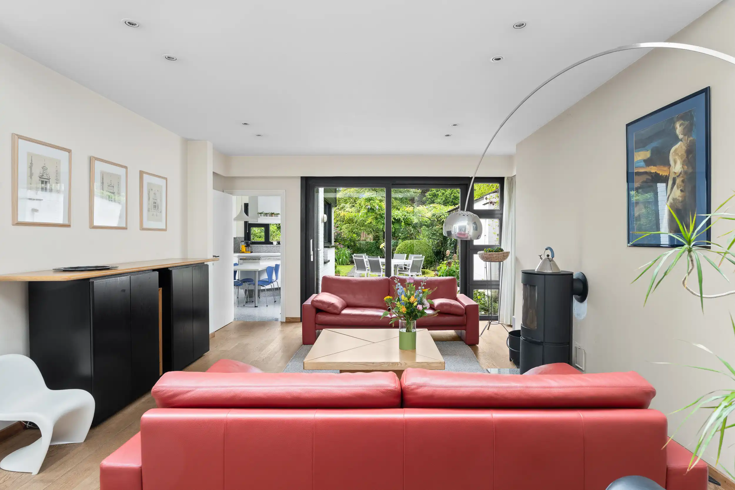 Karaktervol herenhuis (4 slpk) met diepe tuin te Wetteren foto 4