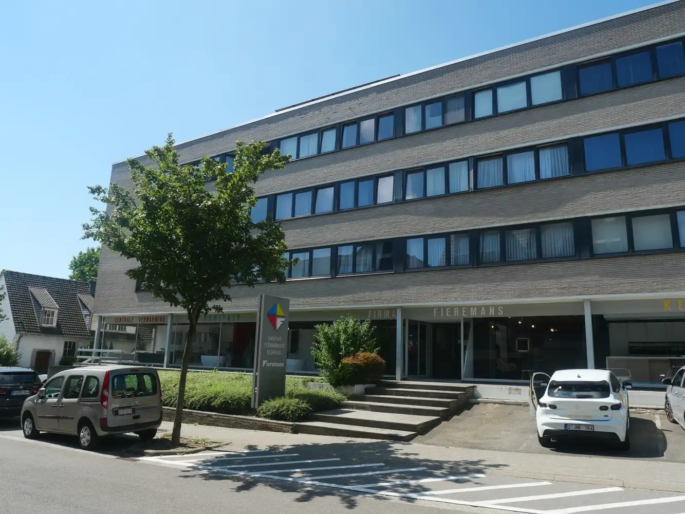Instapklaar appartement te Asse-centrum foto {{pictureIndex}}