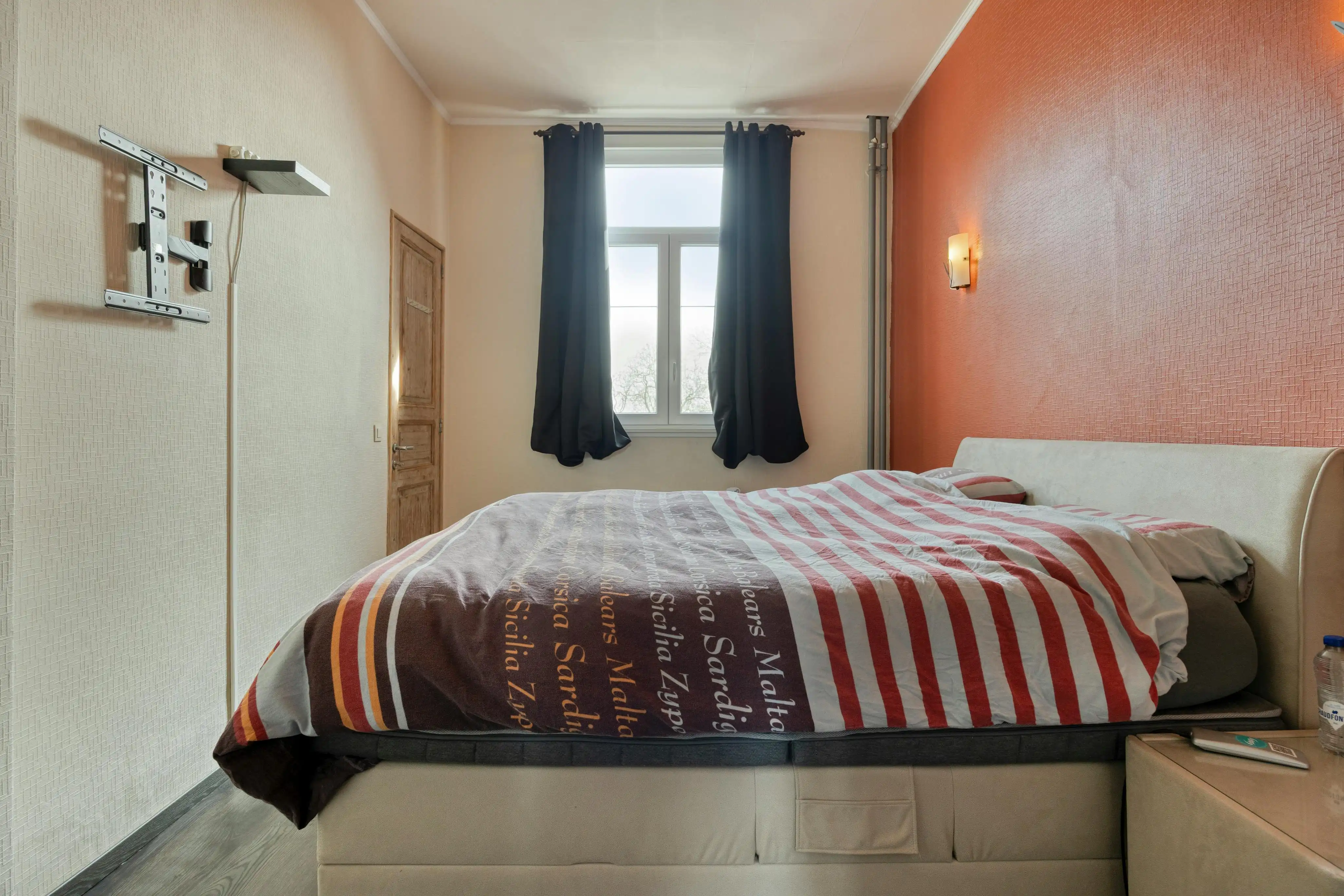 Herenhuis met handelszaak te koop in Kaprijke foto 10