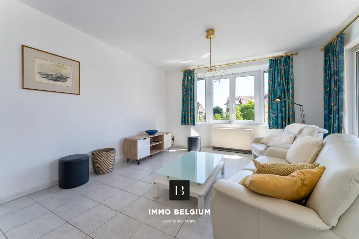 Ruim en lichtrijk appartement met parking nabij het centrum van De Haan foto 5