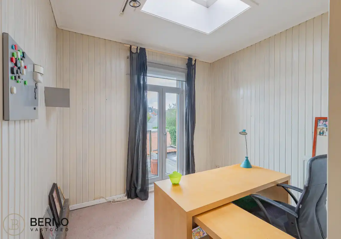 Handelspand met woonst foto 18