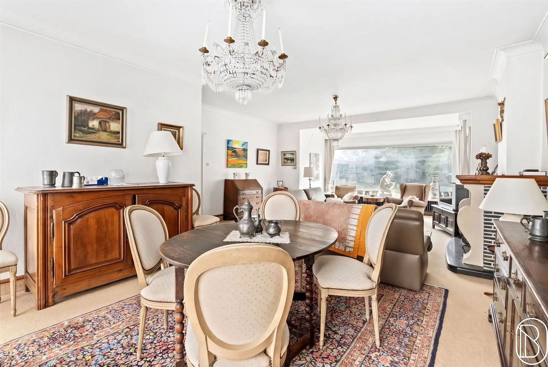 Te renoveren/af te breken villa met vergunning voor 8 app. foto 7