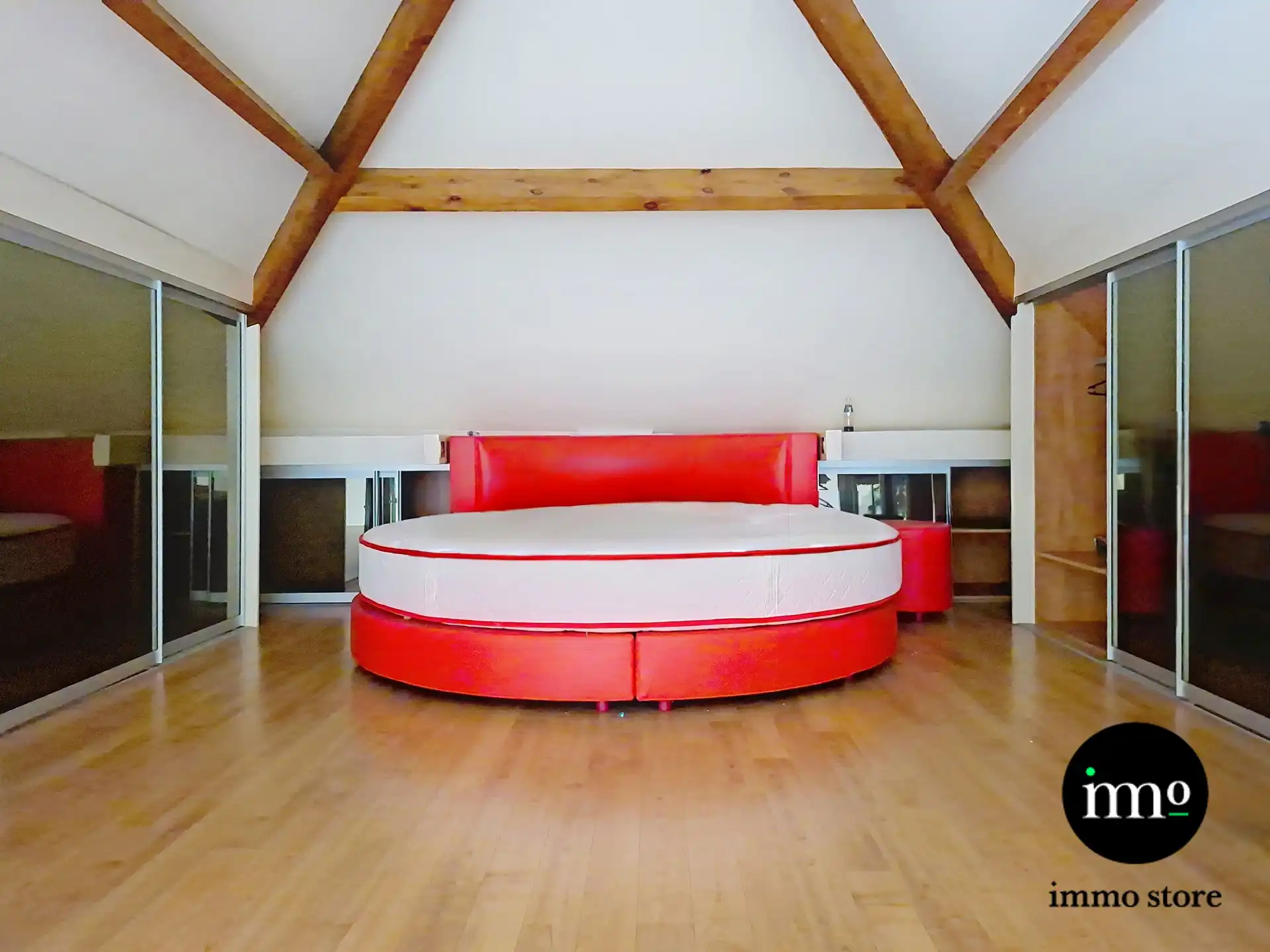 Nightclub met 4 bars en veel meer! foto 27