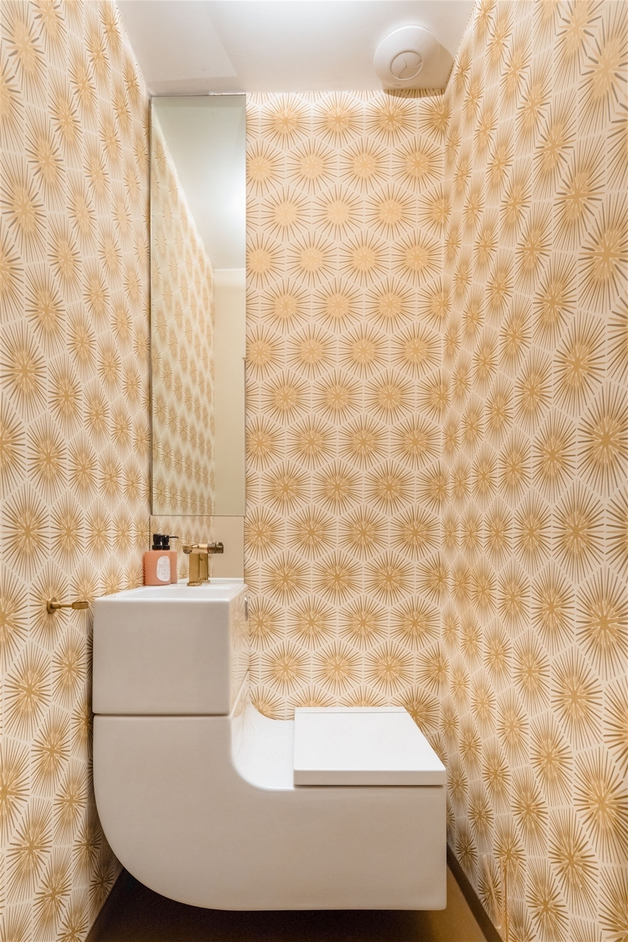 Penthouse met panoramisch terras nabij het Harmoniepark foto 24