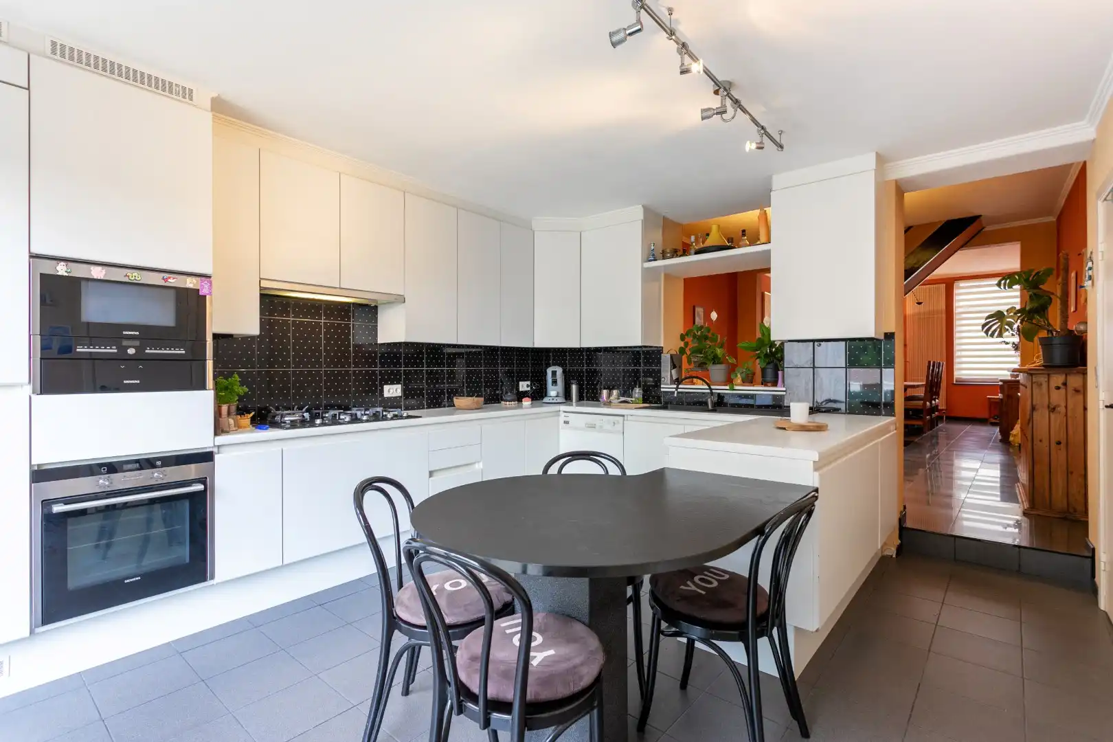 Instapklare woning met 4 slpk te Halle foto 8