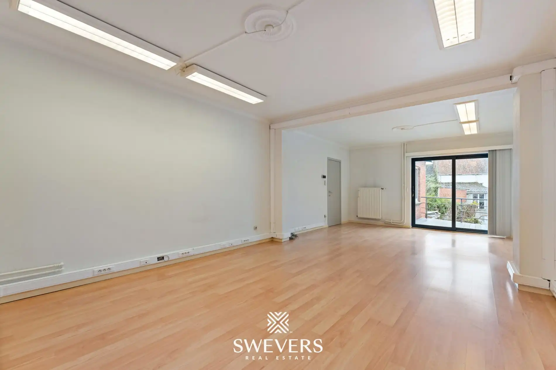 Authentiek pand (°1850) ruim duplex appartement met handelsruimte foto 13