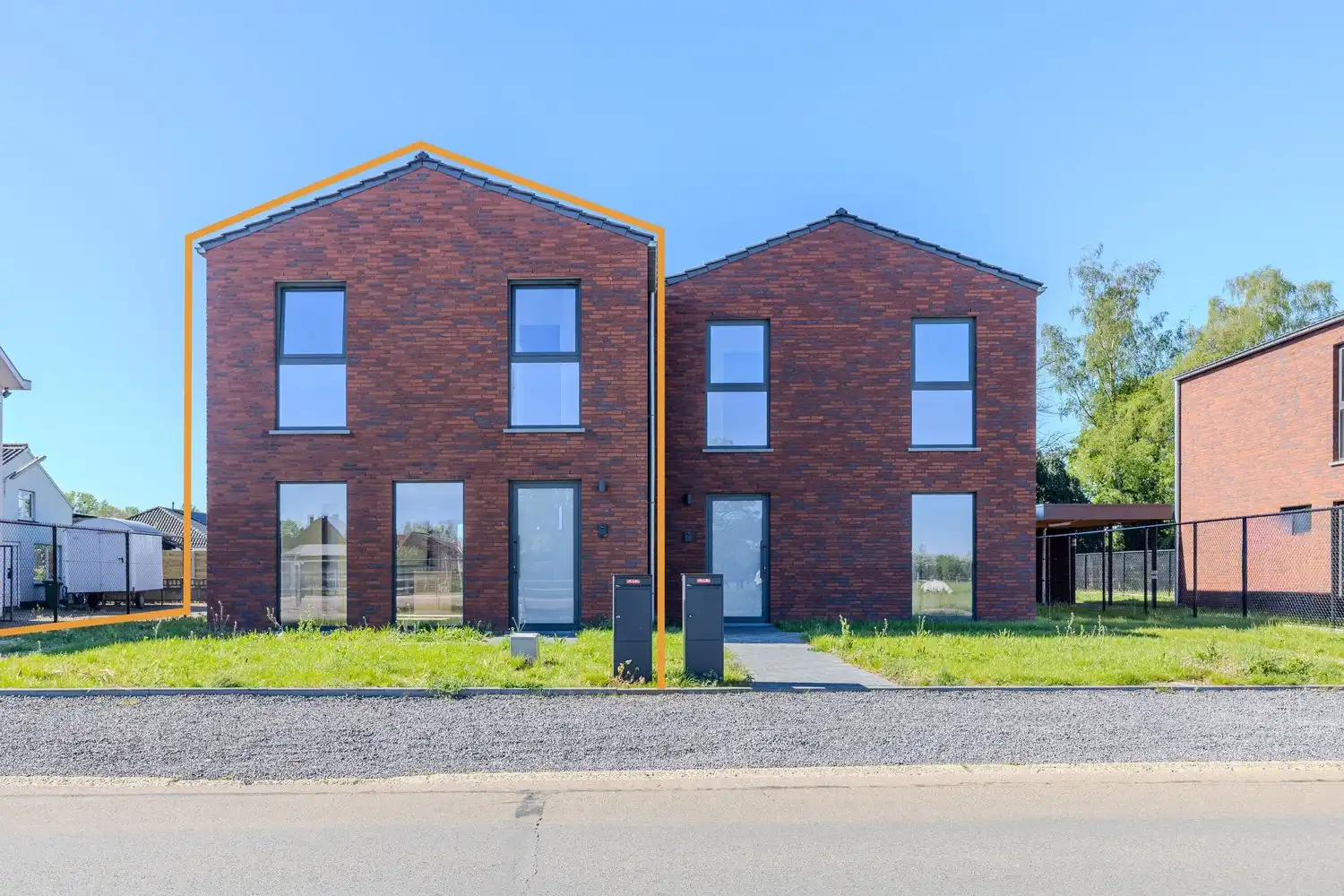Nieuwbouwwoning met 3 slaapkamers in Maasmechelen foto {{pictureIndex}}