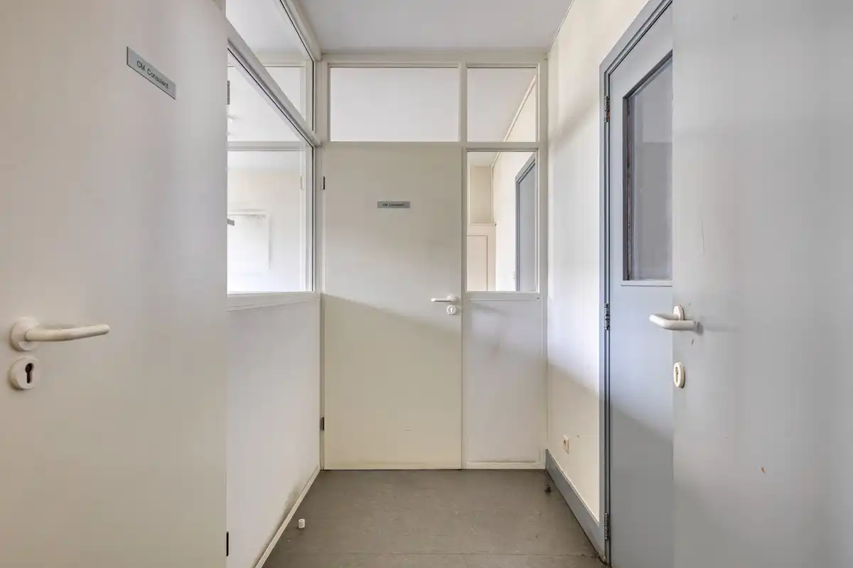 Multifunctioneel gebouw in het centrum van Merchtem. foto 11