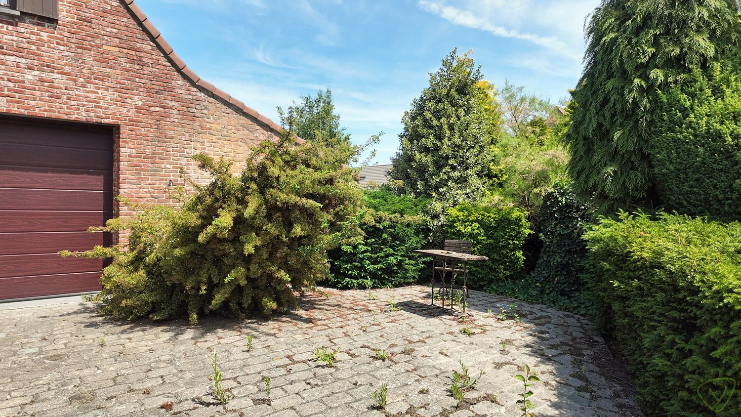 Villa op zonnig en ruim perceel met investeringspotentieel foto 33