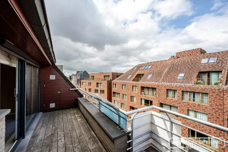 Op te frissen appartement met 2 slaapkamers & 2 ruime terrassen in het hart van Roeselare foto 5