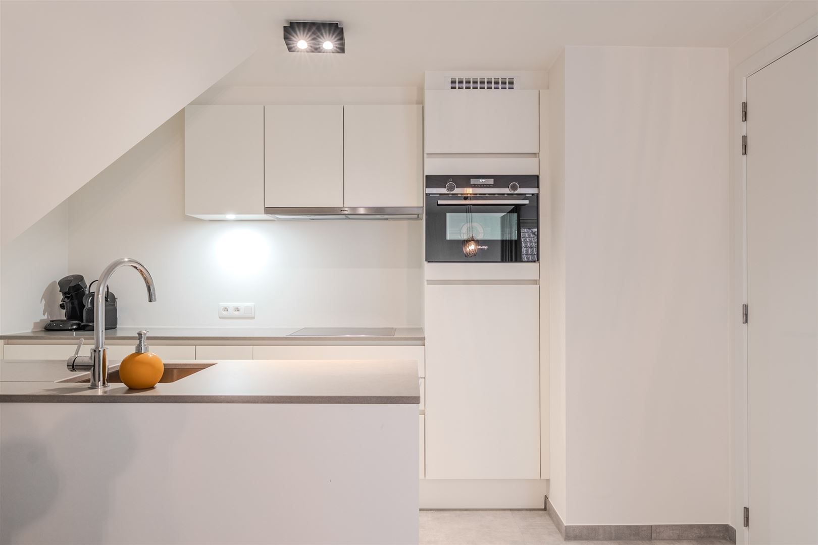 Modern 2 slaapkamer appartement in hartje Middelkerke foto 10