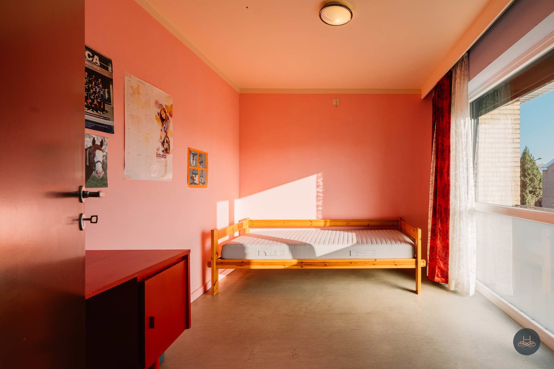 Ruime gezinswoning in rustige wijk met tuin! foto 16