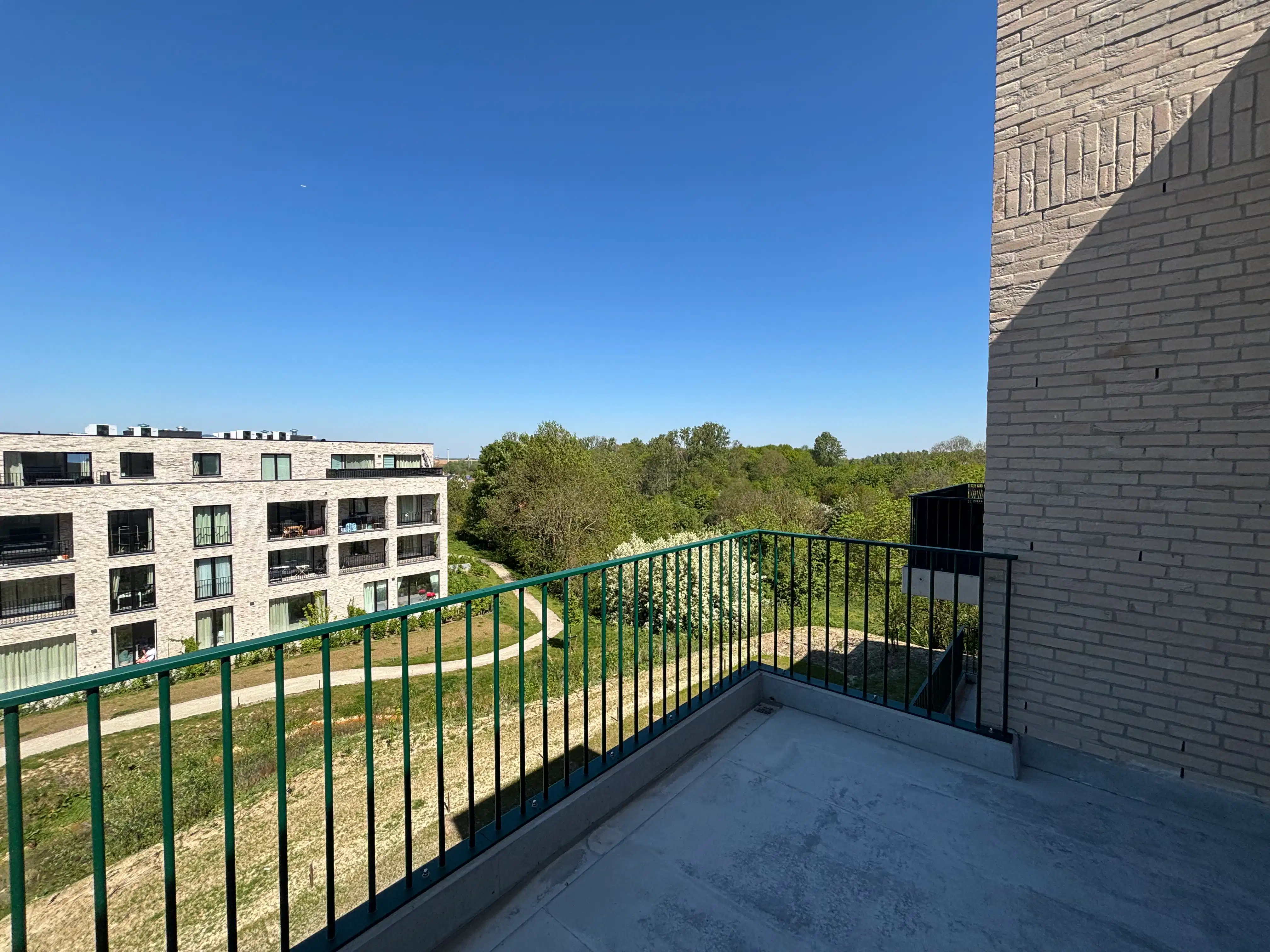 Te huur: Lichtrijk & ultra-zuinig appartement in Koningslo foto {{pictureIndex}}