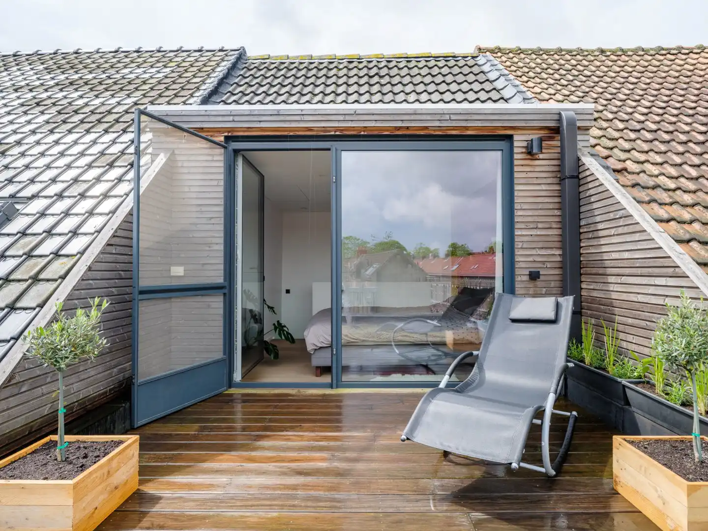 Opvallende luxerenovatie met 3 slaapkamers foto 17