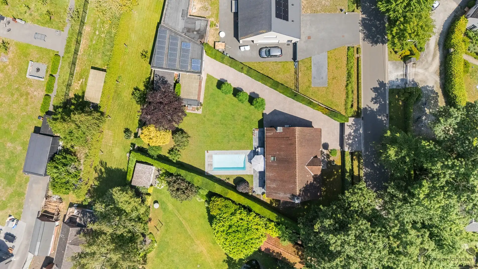 instapklare villa met zwembad foto 3