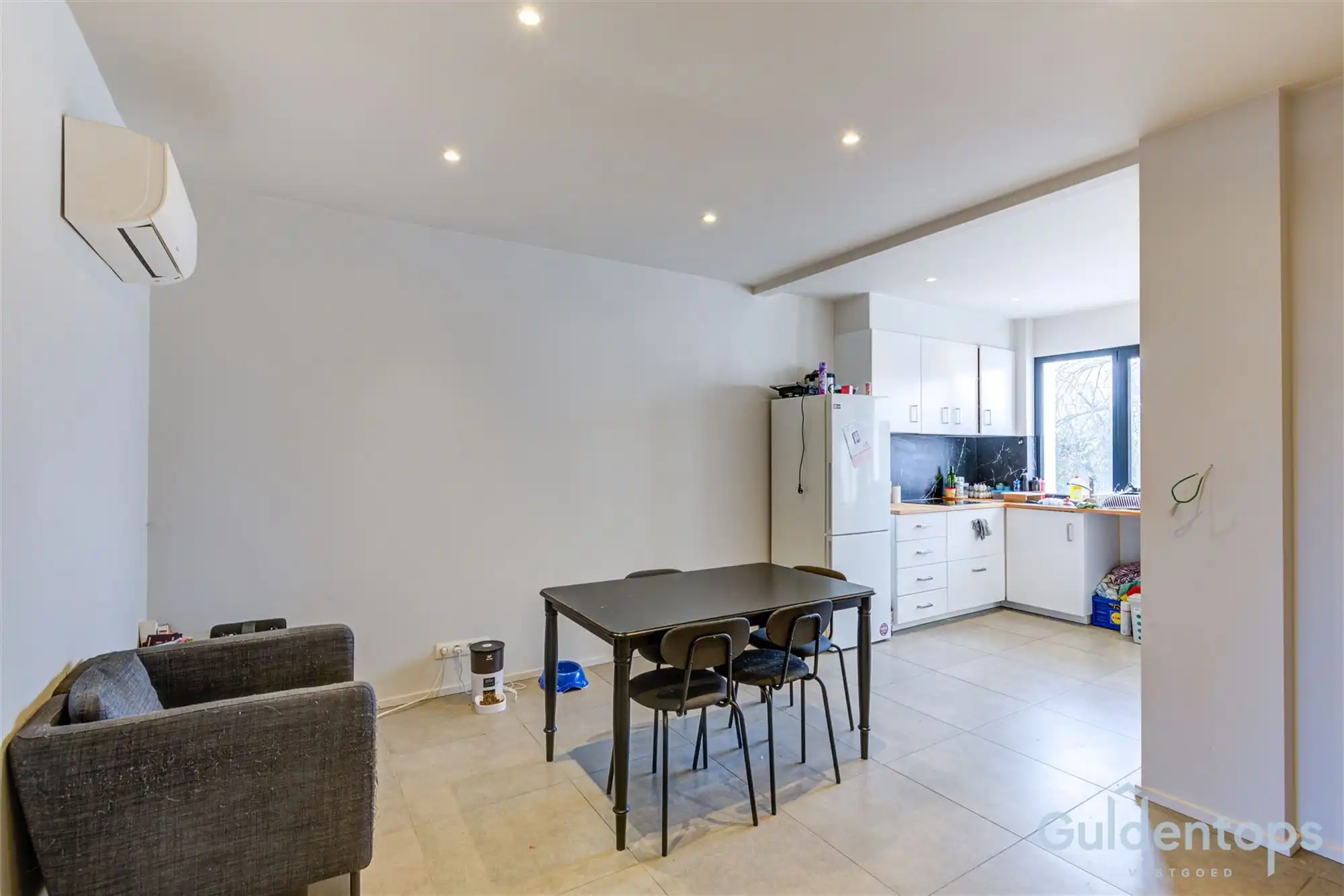 Knap gebouw bestaande uit 2 appartementen én magazijn foto 17